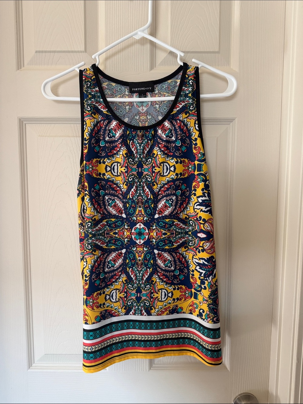 Fortonetti Yellow Paisley-Print Scoop Neck Tank